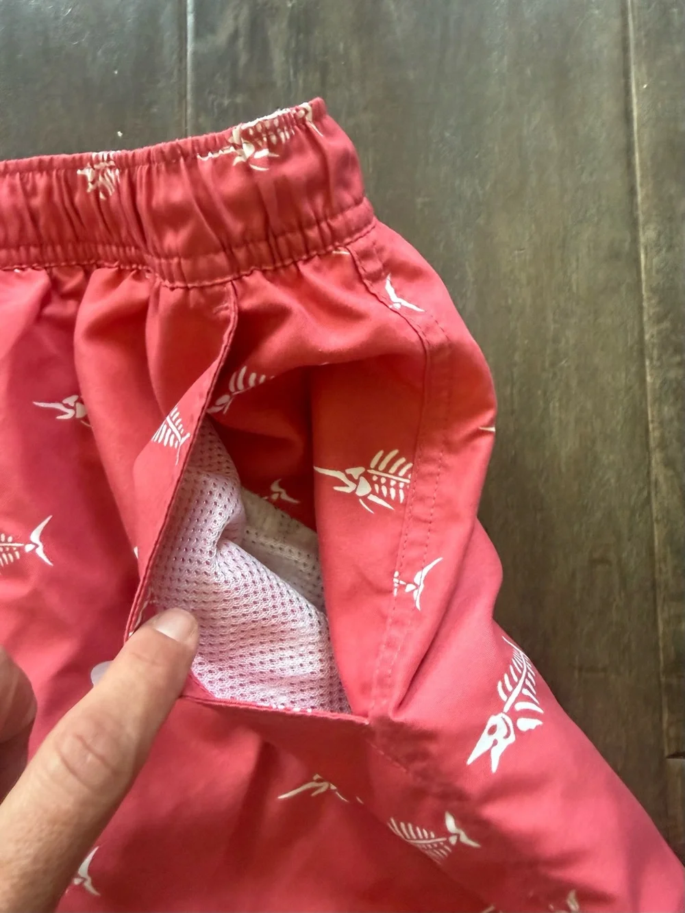 Vineyard Vines retails $98
